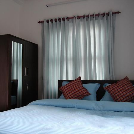 Hope Guest House Pokhara Extérieur photo