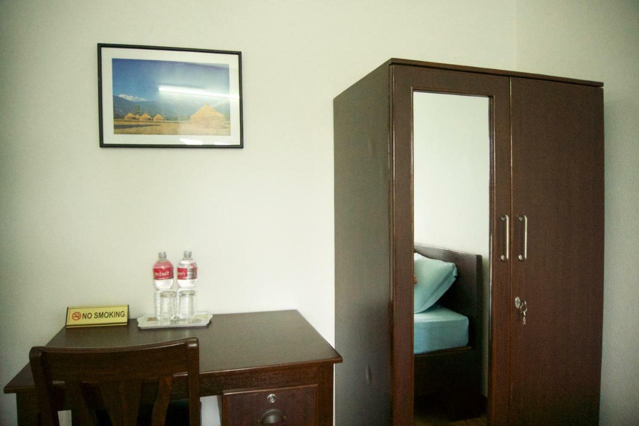 Hope Guest House Pokhara Extérieur photo